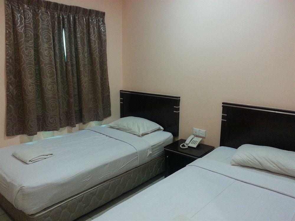 Hotel Tourist City Centre By Hotspot Essential Kota Kinabalu Bagian luar foto