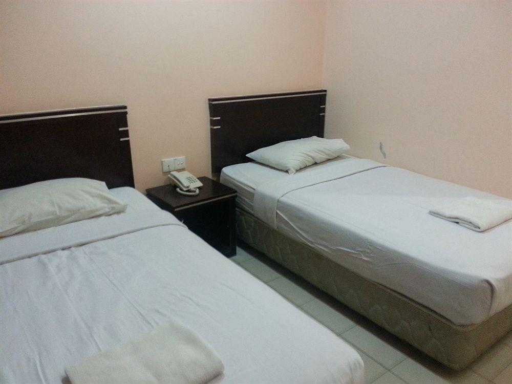 Hotel Tourist City Centre By Hotspot Essential Kota Kinabalu Bagian luar foto