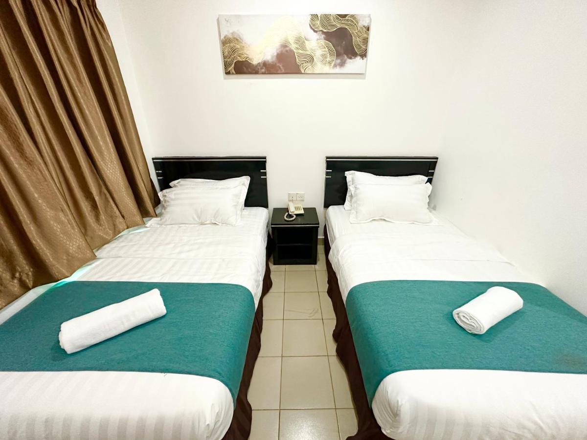 Hotel Tourist City Centre By Hotspot Essential Kota Kinabalu Bagian luar foto