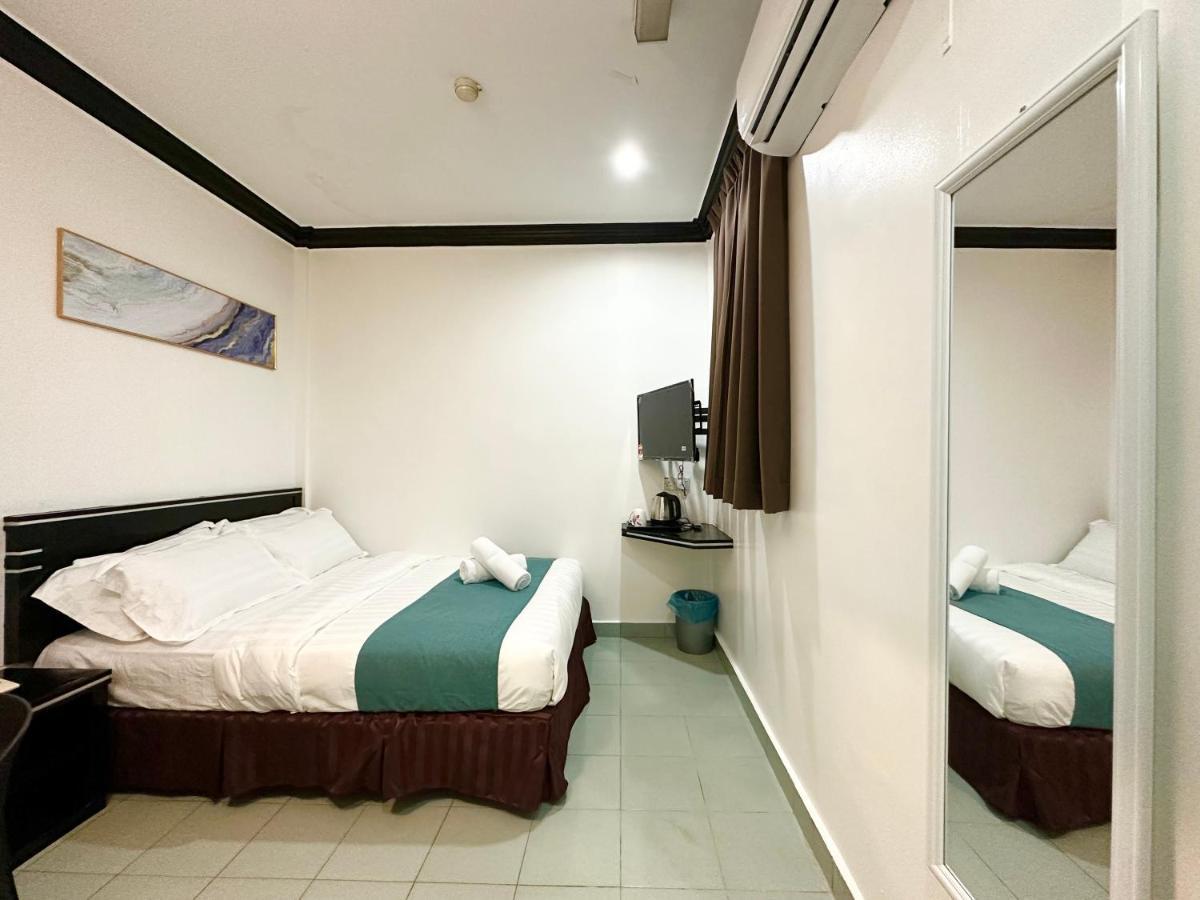 Hotel Tourist City Centre By Hotspot Essential Kota Kinabalu Bagian luar foto