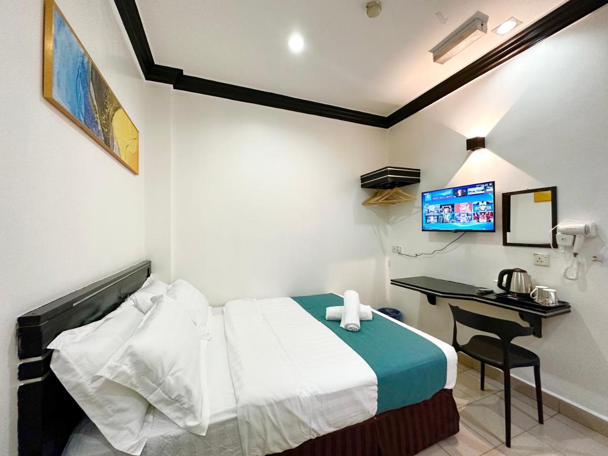 Hotel Tourist City Centre By Hotspot Essential Kota Kinabalu Bagian luar foto