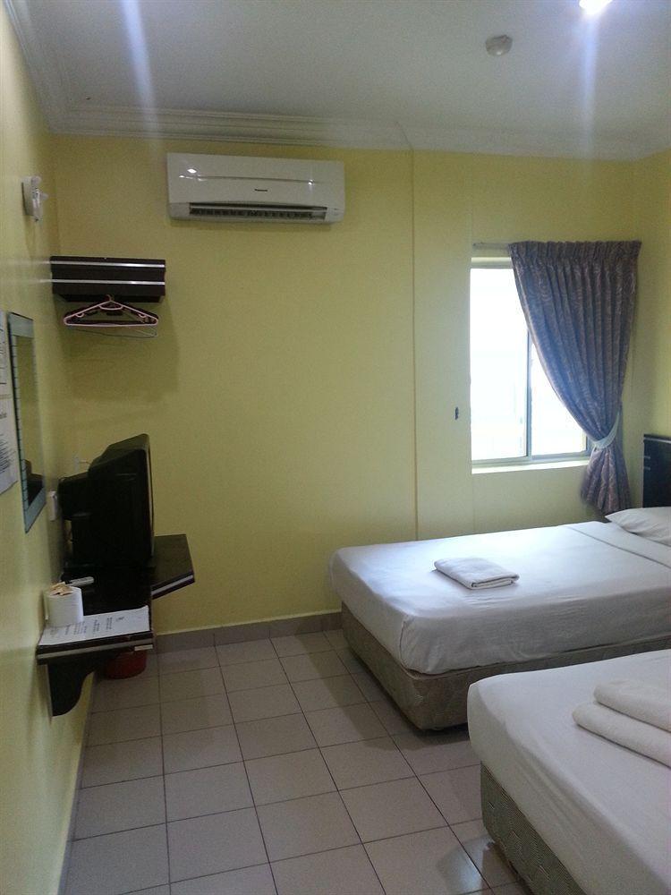 Hotel Tourist City Centre By Hotspot Essential Kota Kinabalu Bagian luar foto