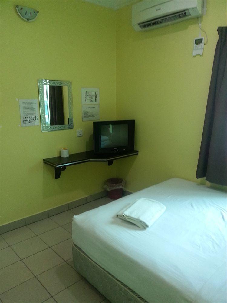 Hotel Tourist City Centre By Hotspot Essential Kota Kinabalu Bagian luar foto