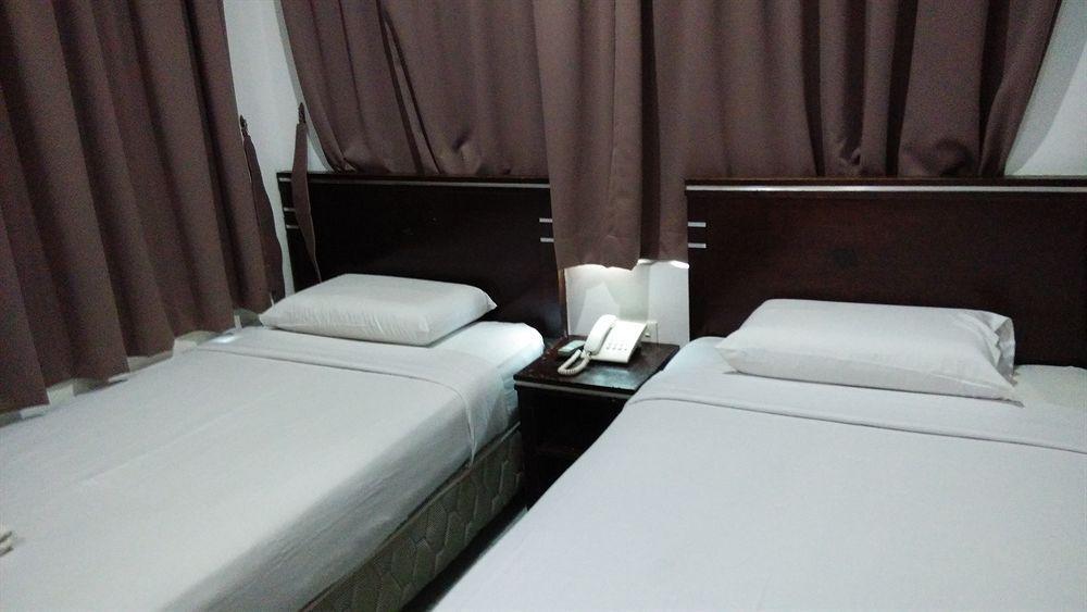 Hotel Tourist City Centre By Hotspot Essential Kota Kinabalu Bagian luar foto