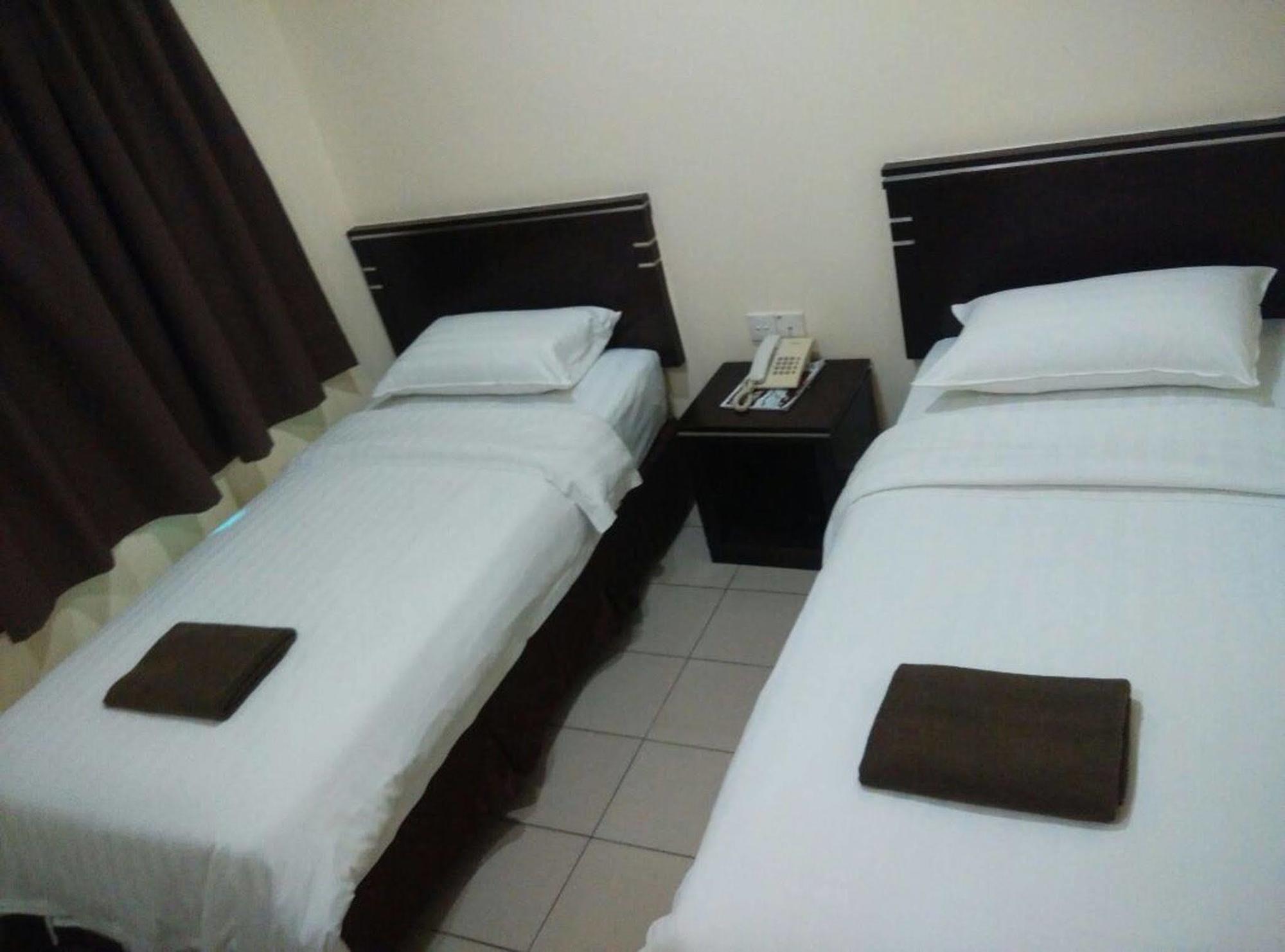 Hotel Tourist City Centre By Hotspot Essential Kota Kinabalu Bagian luar foto