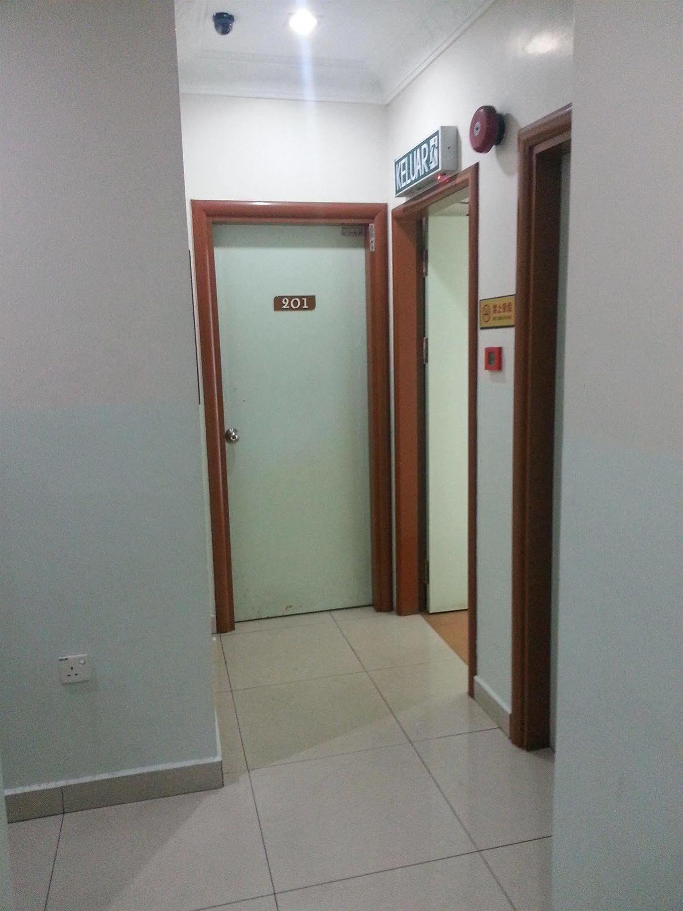 Hotel Tourist City Centre By Hotspot Essential Kota Kinabalu Bagian luar foto